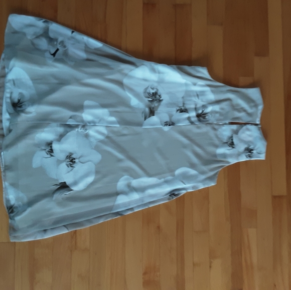 Calvin klein dress - 3 FOR 50$ - Picture 3 of 3